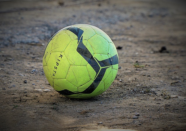 西队的战术 西队的战术